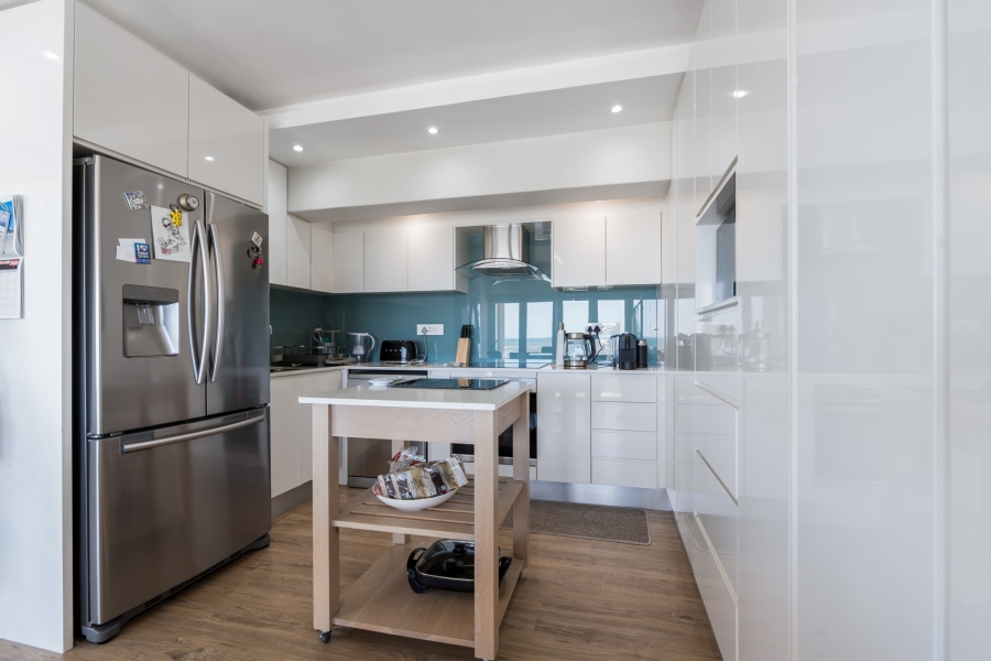 To Let 3 Bedroom Property for Rent in Mouille Point Western Cape